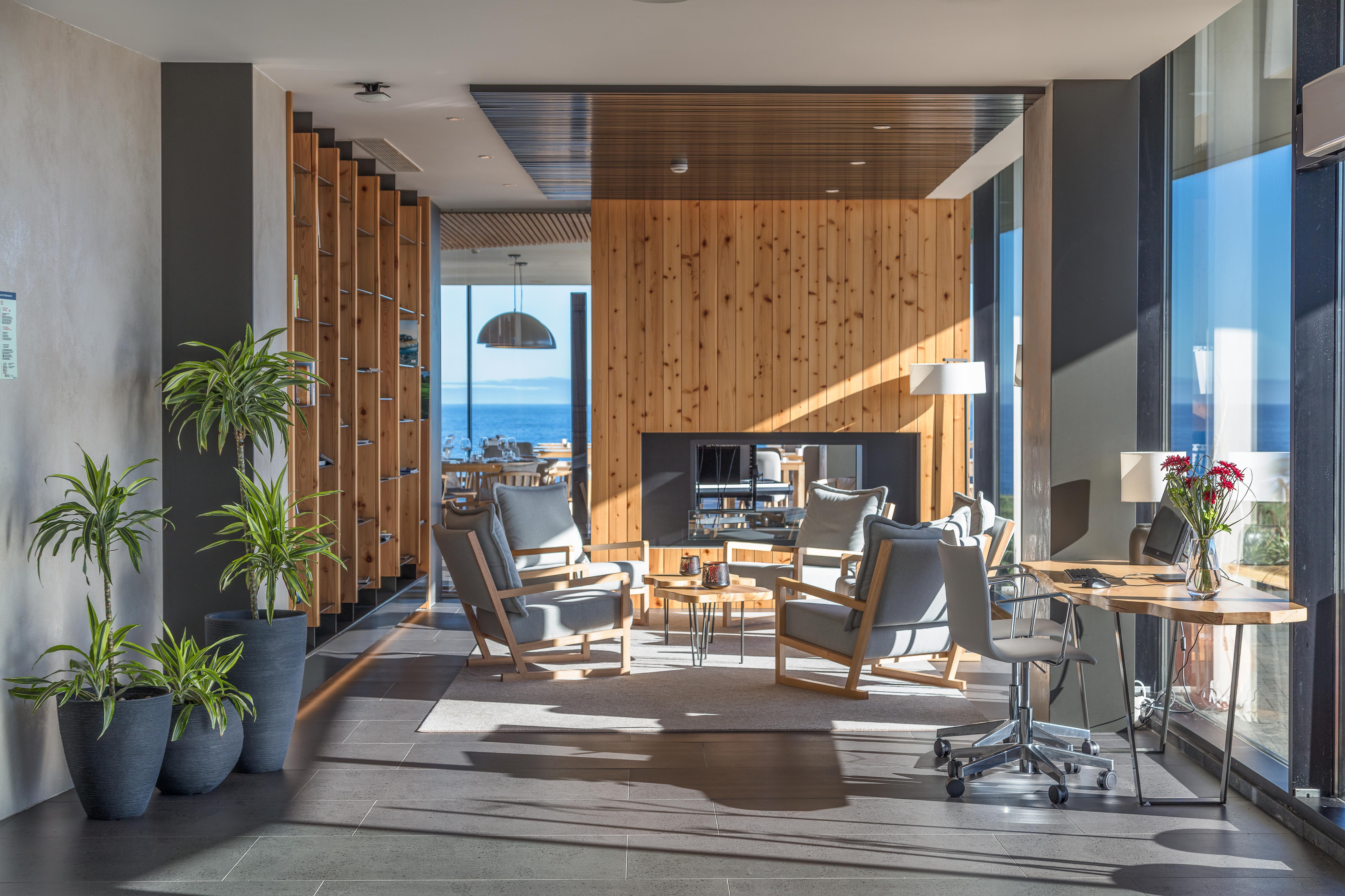 Pedras Do Mar Resort & Spa Fenais da Luz Bagian luar foto Office of the Mayor
